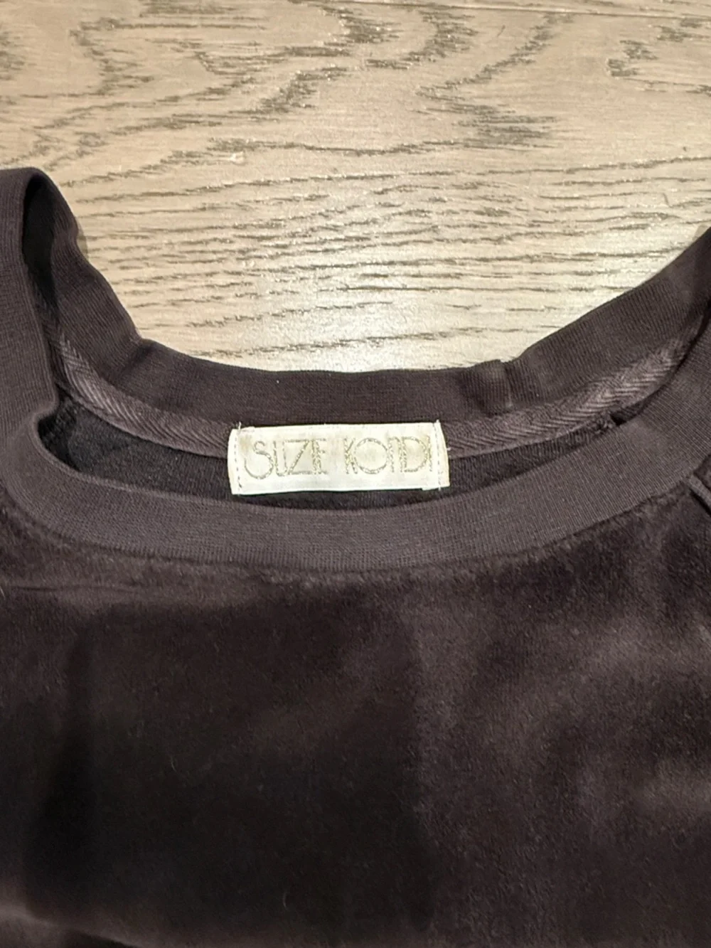 Suzi Kondi Women's Brown Velour Crewneck Sweatshirt - Picture 2 of 2